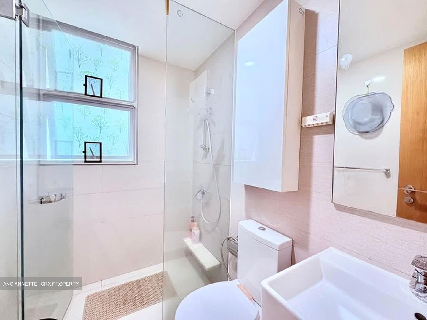 Prive (D19), Condominium #564077181